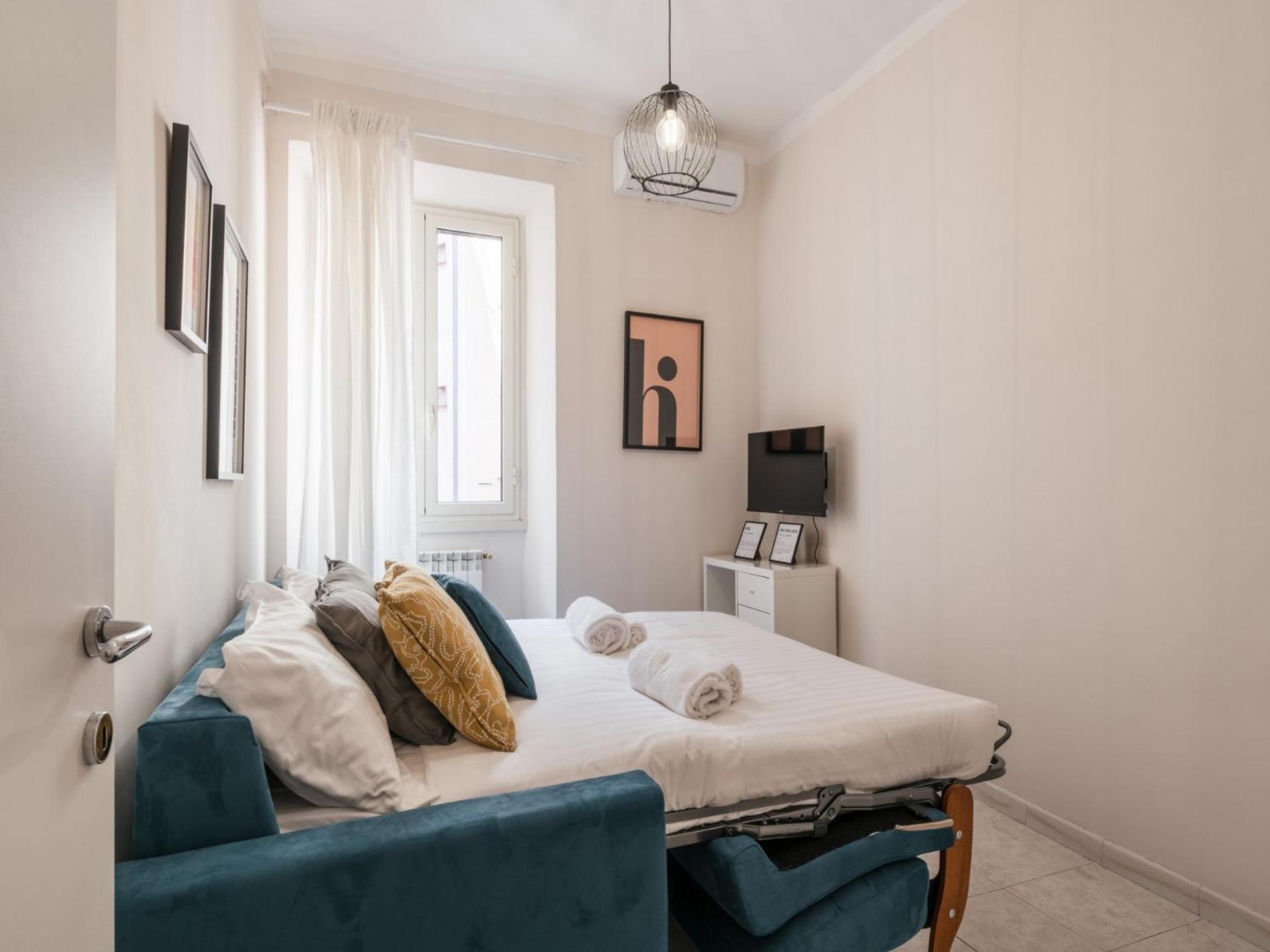 The Best Rent - Spacious One-Bedroom Apartment Near Colosseum Róma Kültér fotó